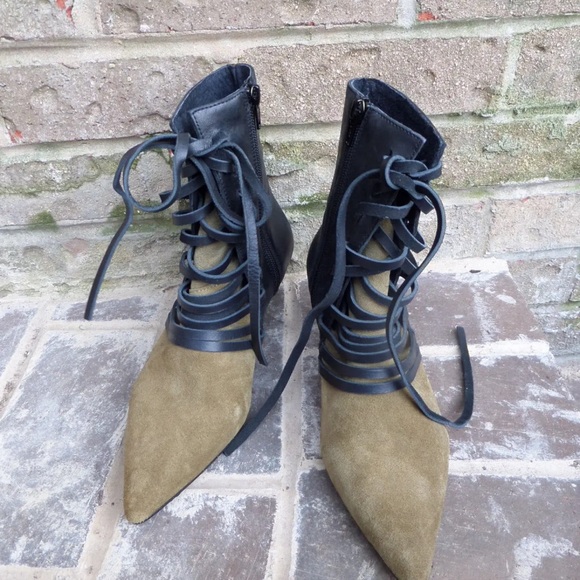 Women's Free People Black & Green Leather Lace up Booties Sz 7 / 36 - Picture 3 of 6